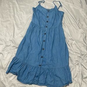 Medium wash chambray button down dress size M w/ adjustable straps